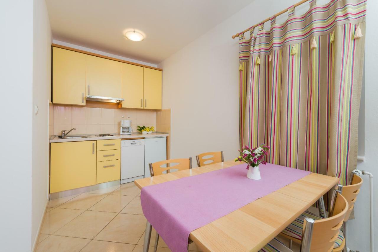 Apartments Villa Vallum Bol Kültér fotó